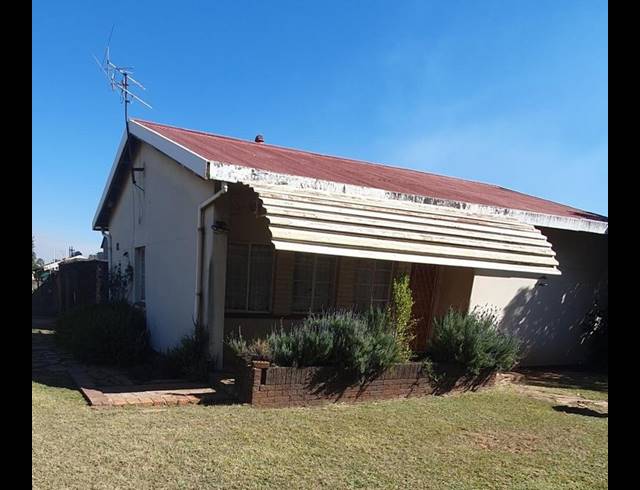 2 BEDROOM HOUSE FOR SALE IN WYCHWOOD